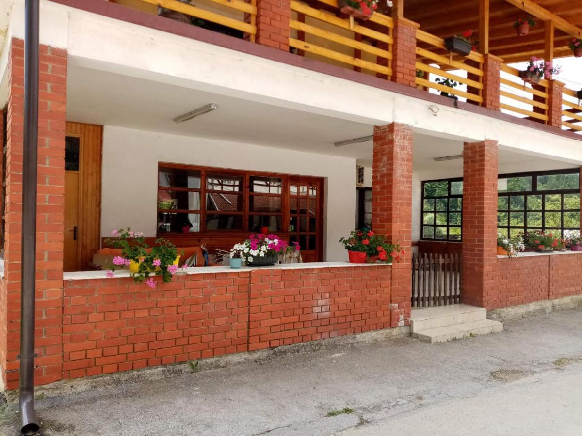 Apartman Dunja I Milos موكرا غورا المظهر الخارجي الصورة
