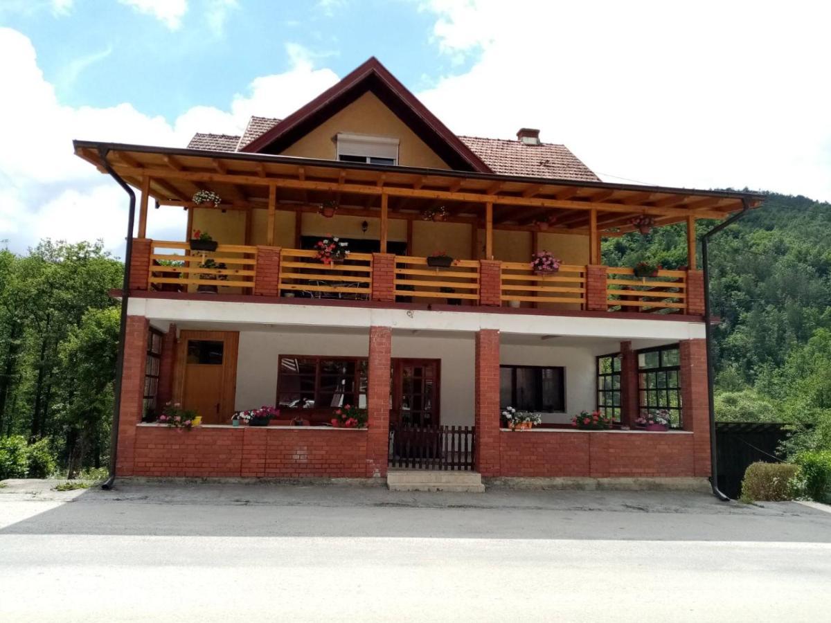 Apartman Dunja I Milos موكرا غورا المظهر الخارجي الصورة