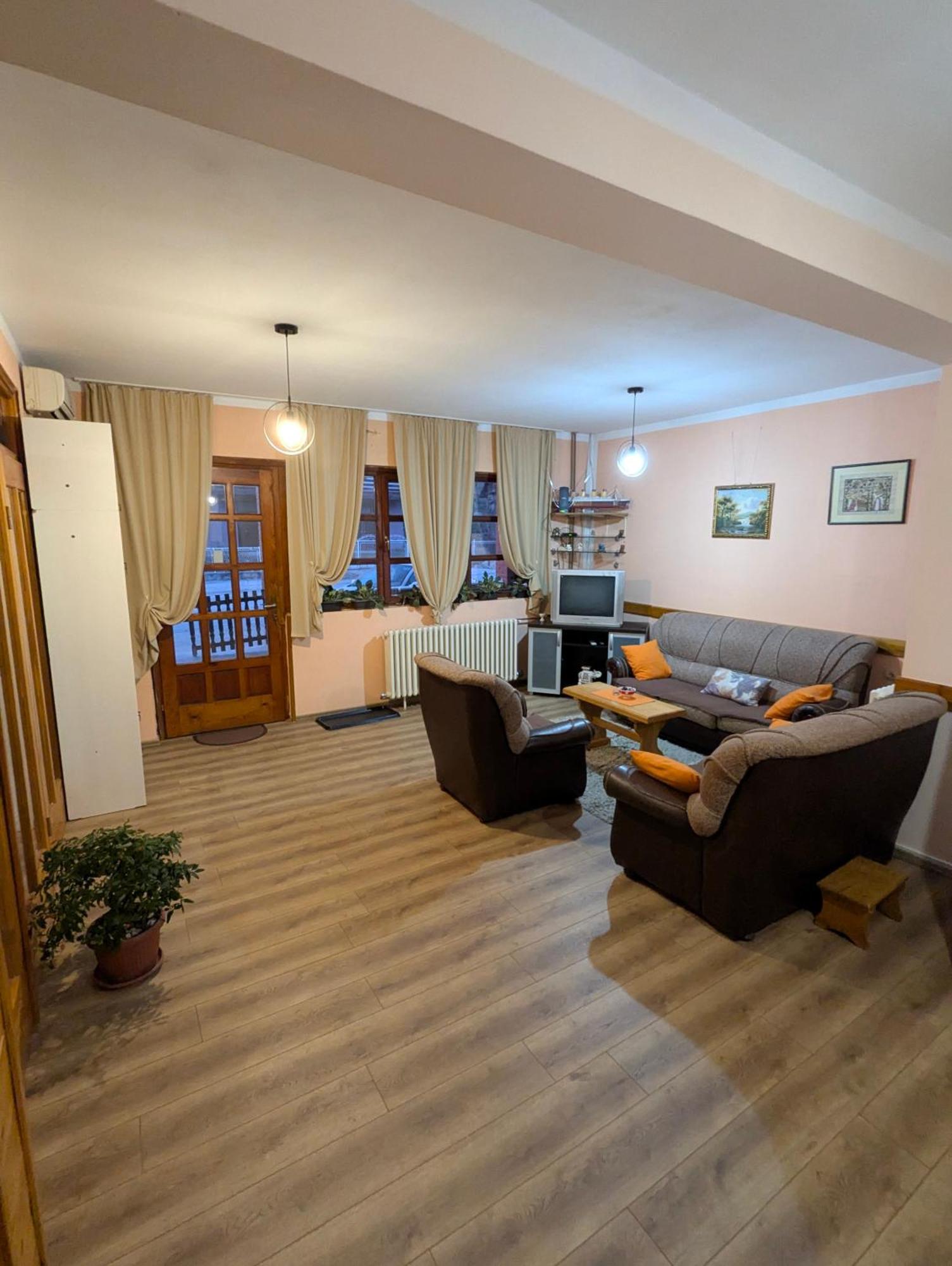 Apartman Dunja I Milos موكرا غورا المظهر الخارجي الصورة