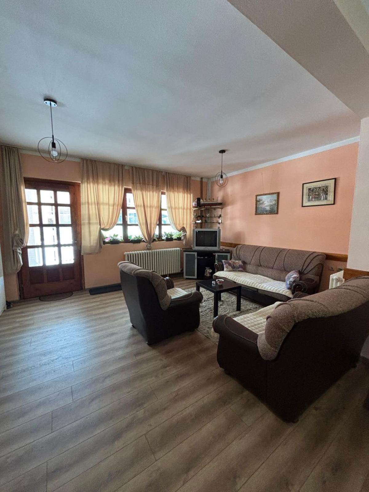 Apartman Dunja I Milos موكرا غورا المظهر الخارجي الصورة
